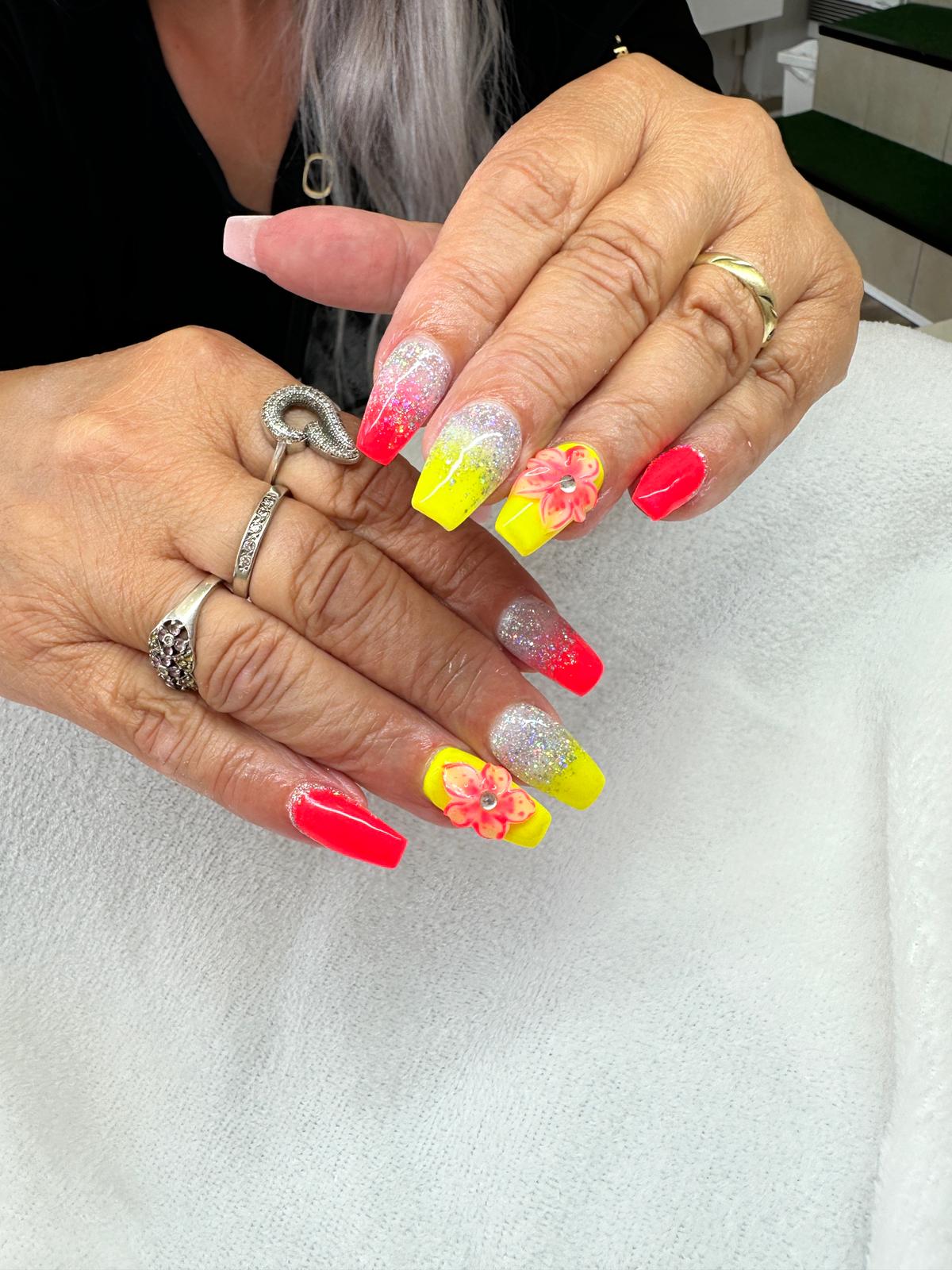 Neon-Sommernägel